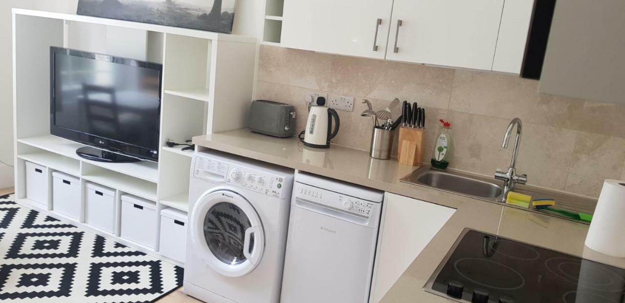 Luxury One Bed Apartment Next To Hyde Park Лондон Экстерьер фото